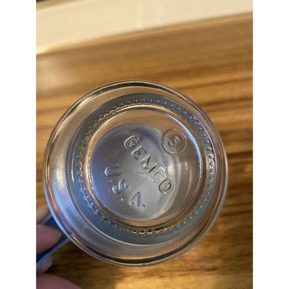 VINTAGE GEMCO SMALL CLEAR GLASS SYRUP DISPENSER WITH WHITE BLUE HANDLE/LID - Picture 3 of 6